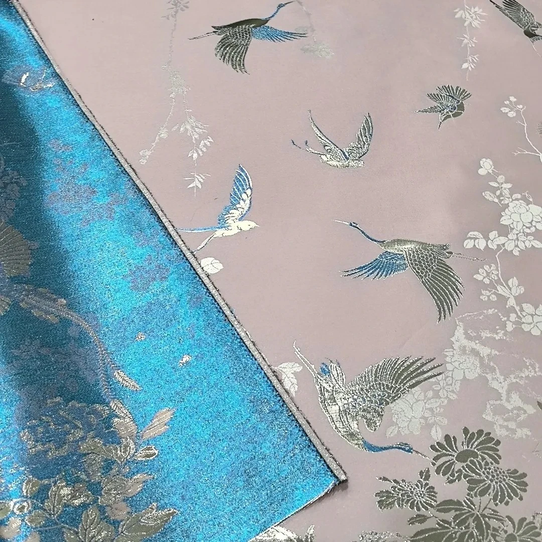 粉色百鸟朝凤马面织锦缎可做衣服马面裙宽1.5米长1米一个尺寸参考