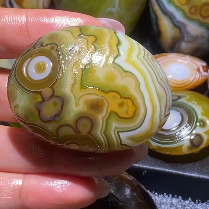 玛瑙/玉髓未镶嵌珠宝奇石39