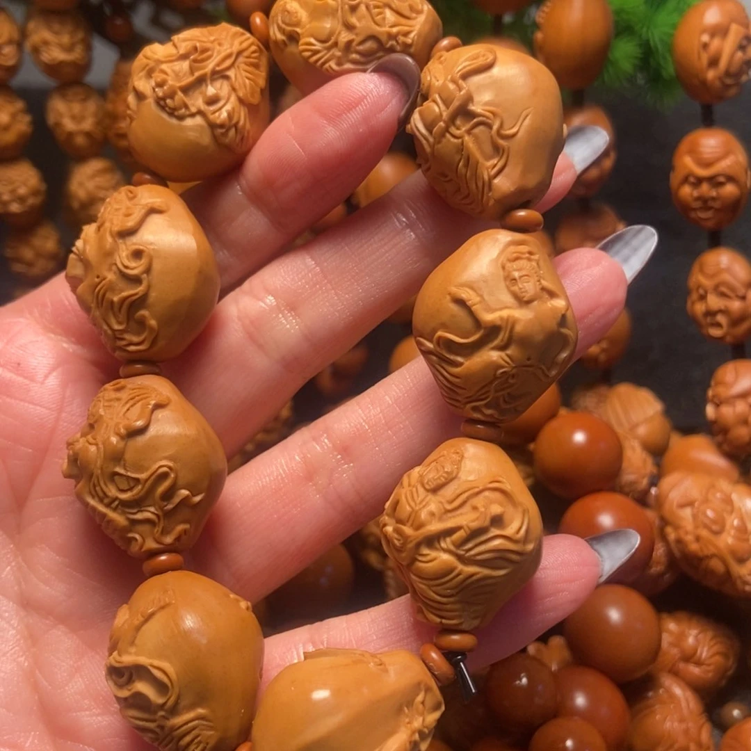 橄榄核吊坠飞天美女