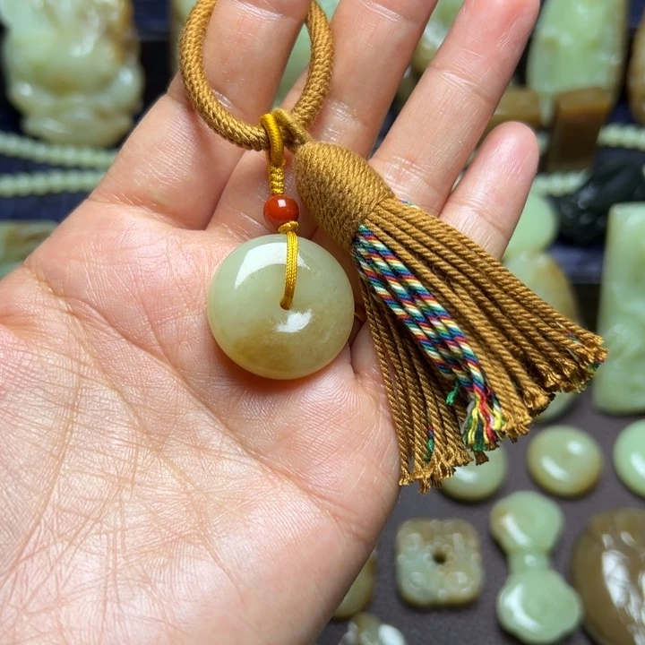 岫岩老玉（透闪石质玉）未镶嵌挂件