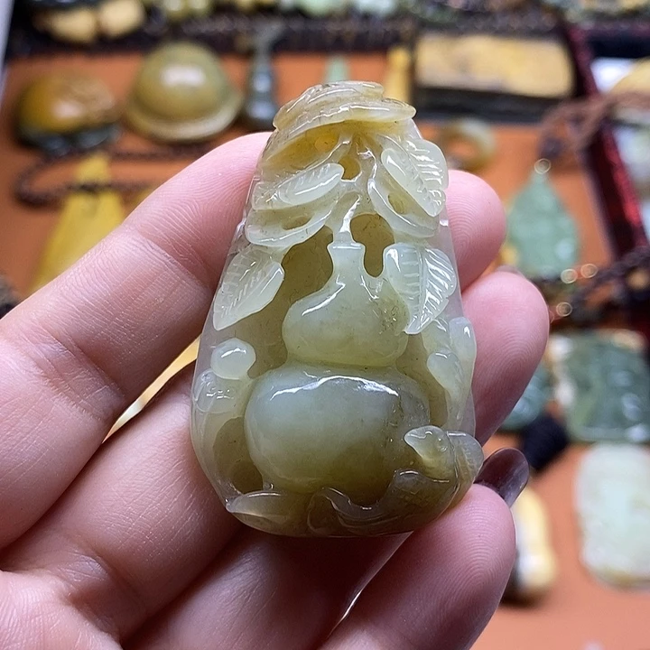 岫岩老玉（透闪石质玉）未镶嵌挂件