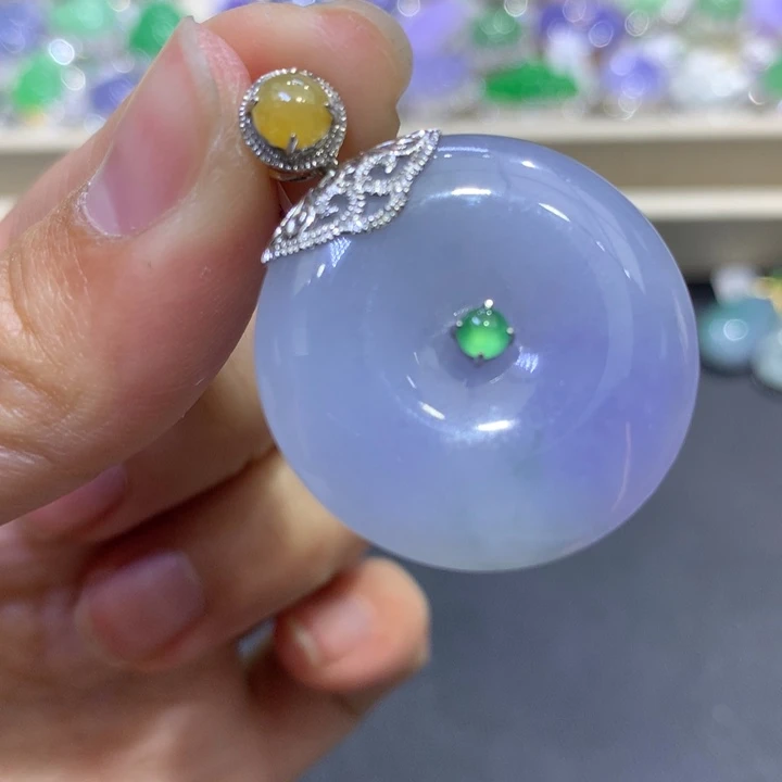 翡翠颈饰18K金镶嵌翡翠