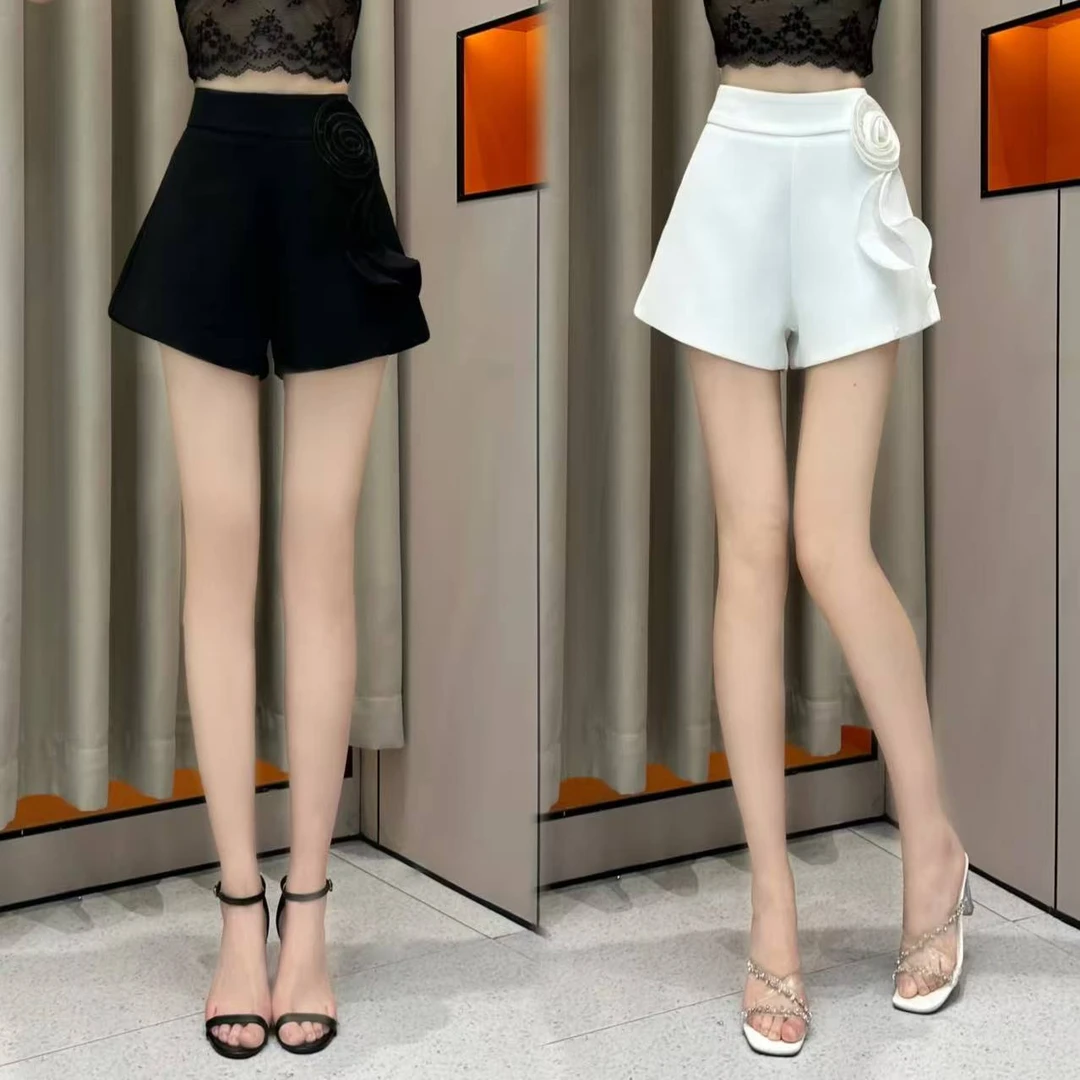 【时尚花园】轻奢高档立体花朵短裤夏季后拉链时尚百搭修身显瘦气质