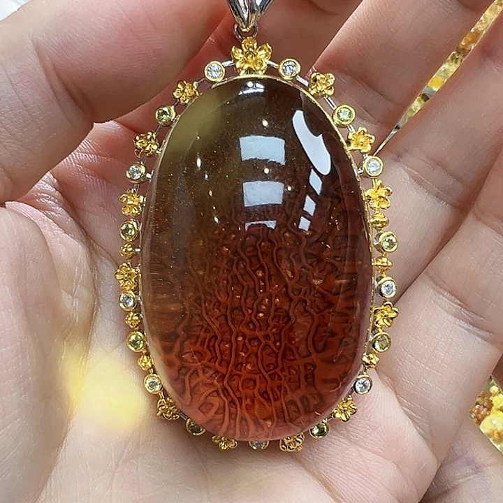 琥珀未镶嵌珠宝奇石