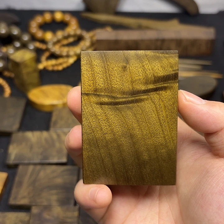 云***暮金丝楠一物一拍链接