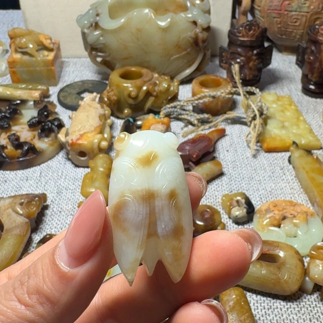 未镶嵌和田玉（糖玉）挂件