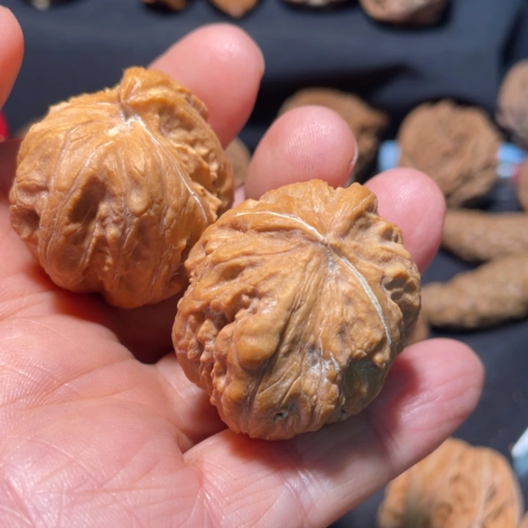【闪购商品】文玩核桃把件伟*东北楸子34