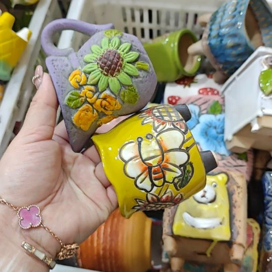 当场凑满15发货，不凑不发，花盆盆口不方不圆有针孔黑点矿点是正常