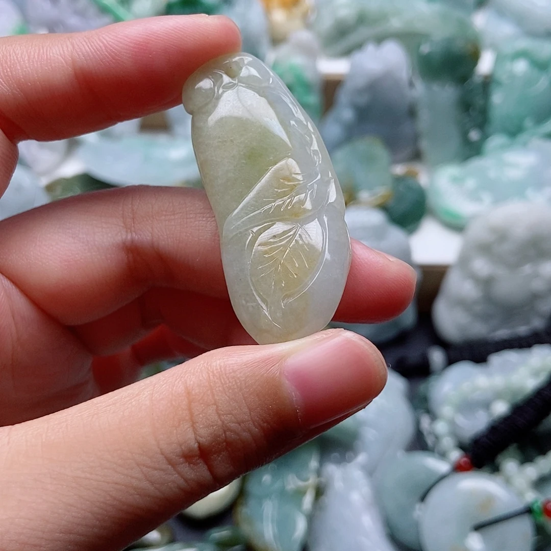 翡翠未镶嵌吊坠(不含链)1