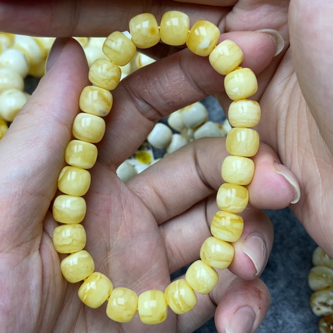 琥珀未镶嵌珠宝奇石15