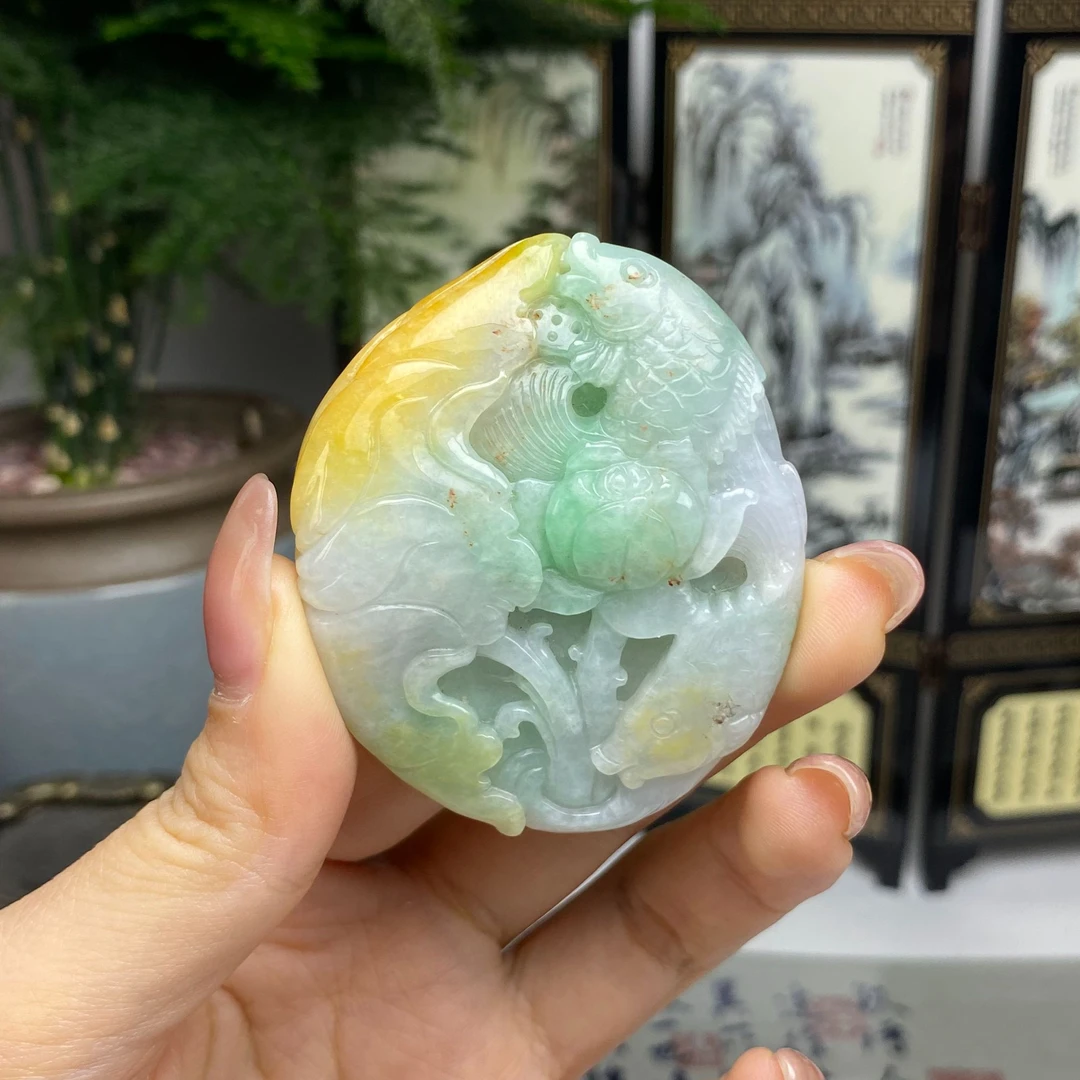 黄加绿和和美美莲年有鱼挂件 天然翡翠A货