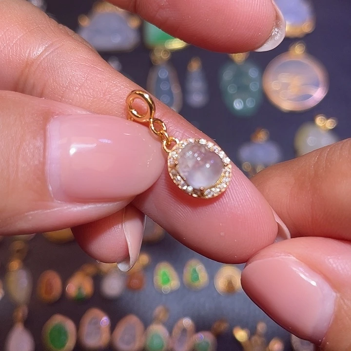 幸****翡翠银S925镶嵌颈饰