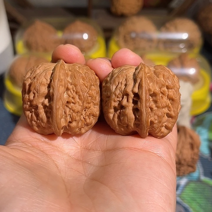 I***R核桃野生无名红皮