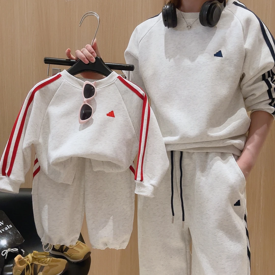 春秋季儿童洋气圆领宽松套装运动休闲韩版时尚炸街两件套男童长袖