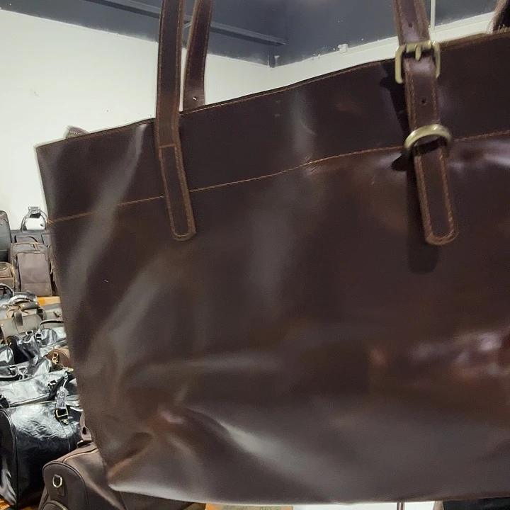 焱****小牛皮（革）牛皮（革）头层牛皮399