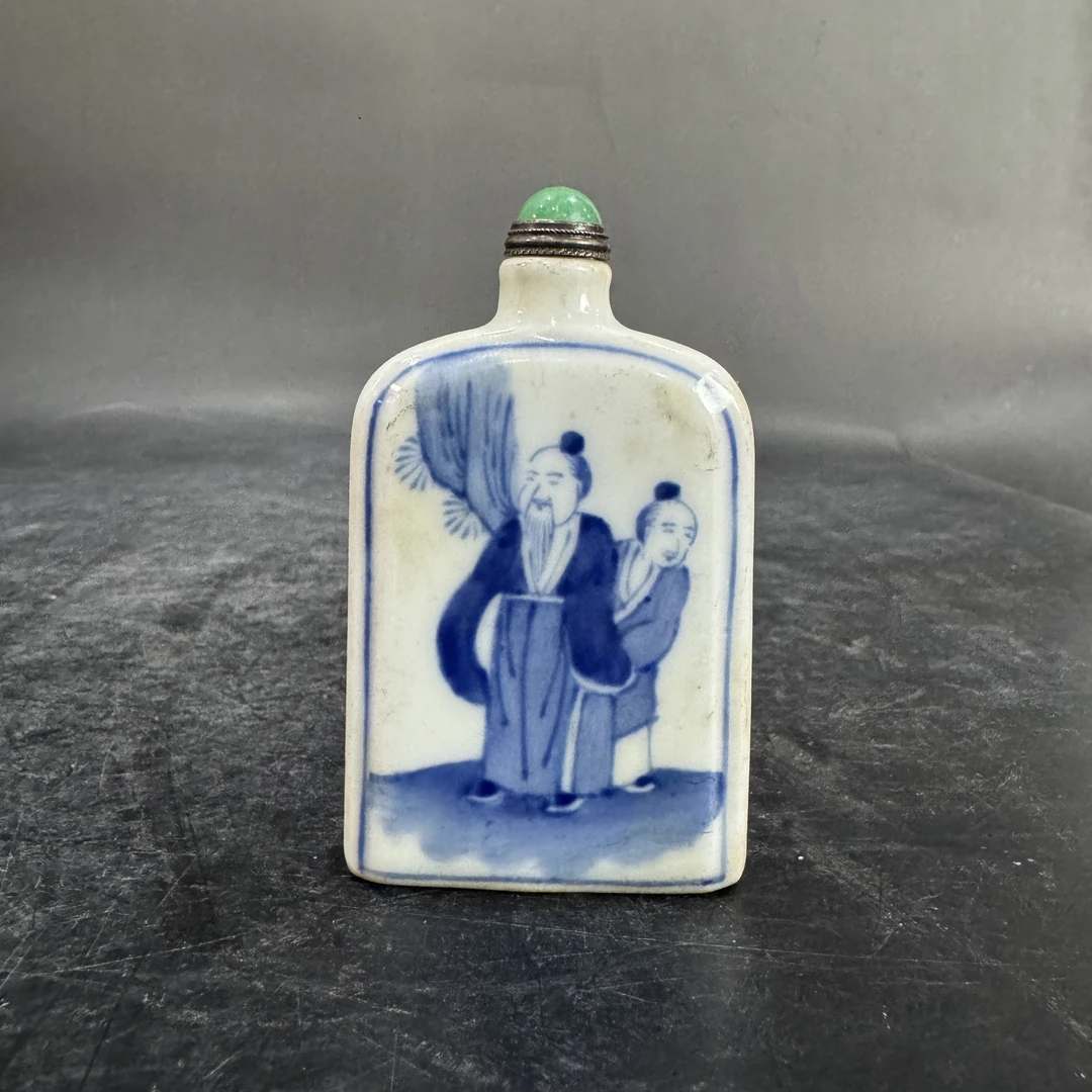 3001 青花人物鼻烟壶