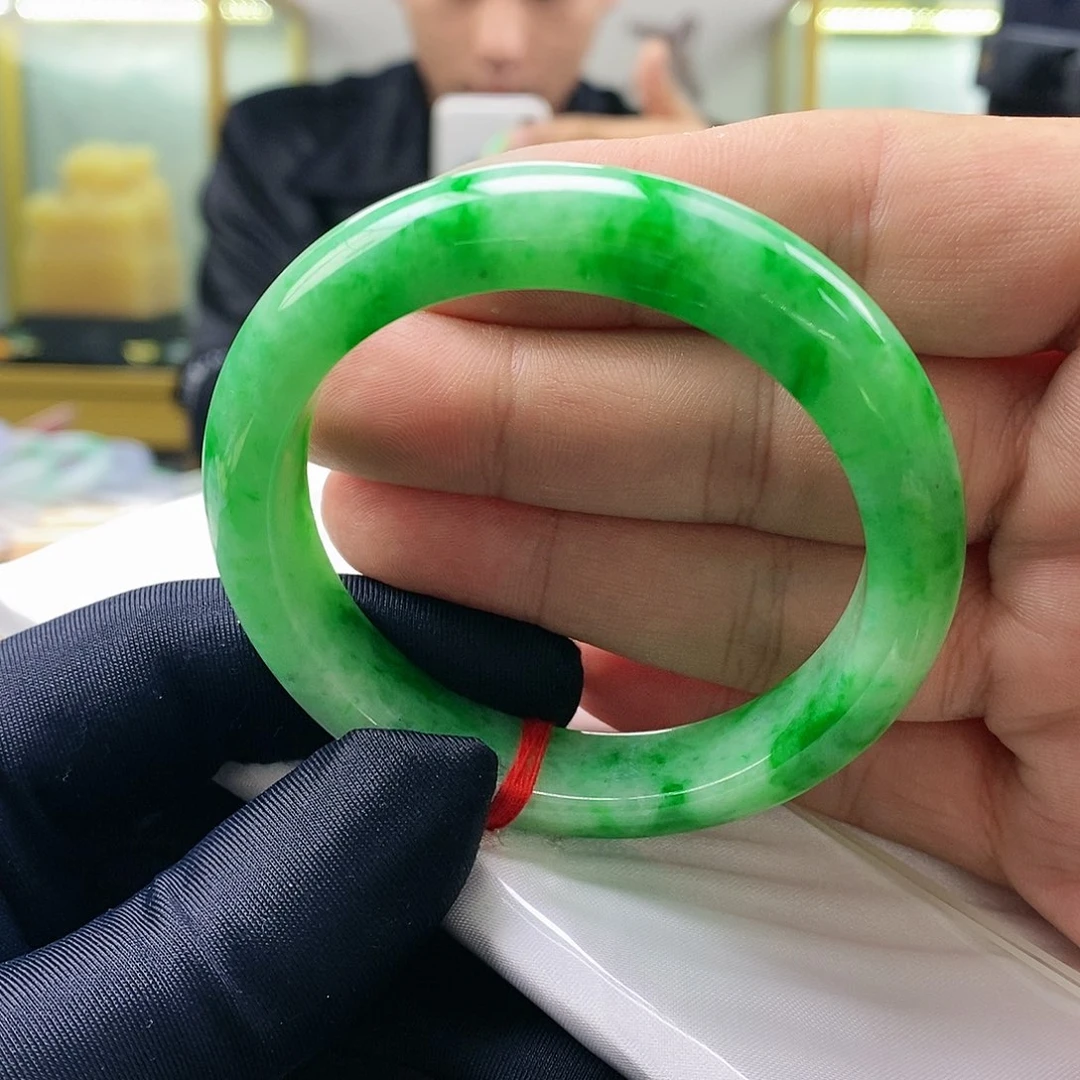 【闪购商品】未镶嵌手镯翡翠辣绿