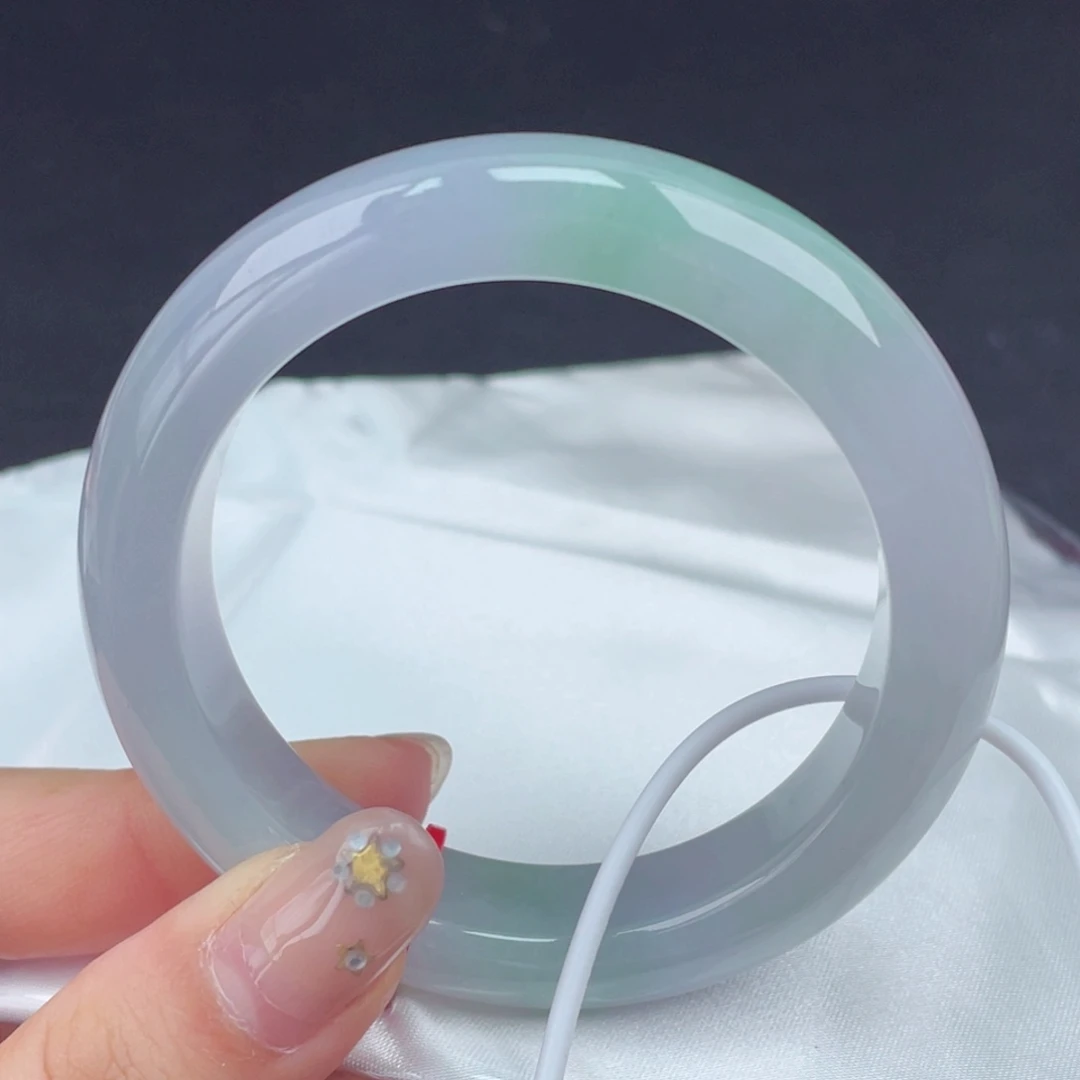 翡翠手镯未镶嵌54圈口