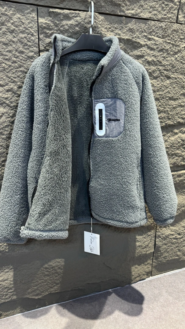 1.拉链直下摆宽松保暖摇粒绒男男装立领加绒棉衣夹克