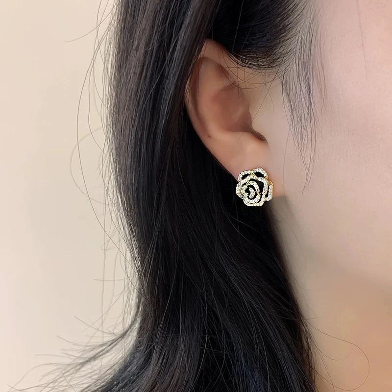 铜合金无非金属耳饰 合金锆石耳饰山茶花耳钉气质黑色小香风耳饰