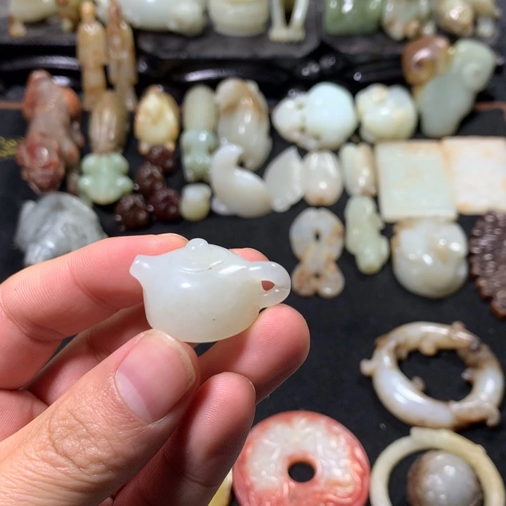 和田玉未镶嵌挂件