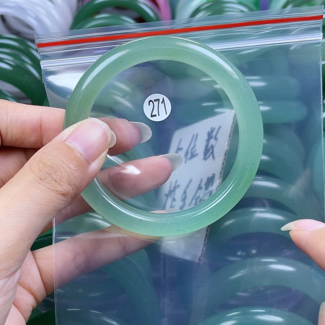 【闪购商品】未镶嵌手镯石英岩玉5354