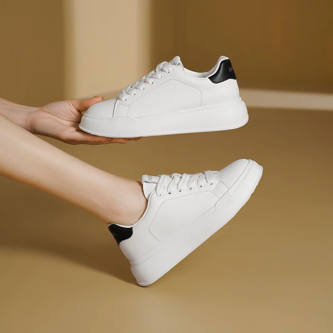 头层牛皮厚底板鞋夏季新款轻便百搭休闲运动鞋小白鞋女HWCM250105