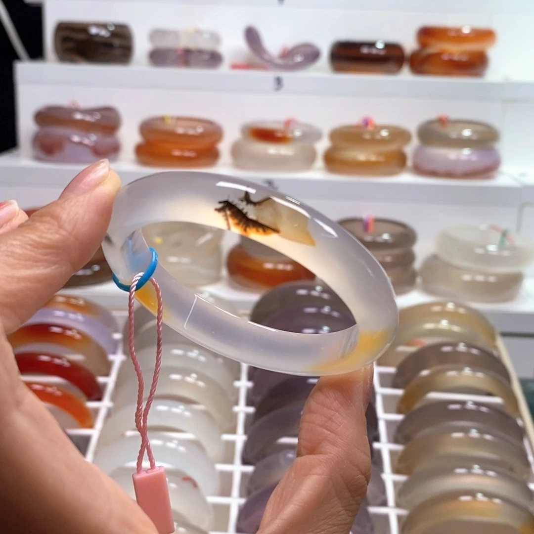 手镯玛瑙/玉髓未镶嵌