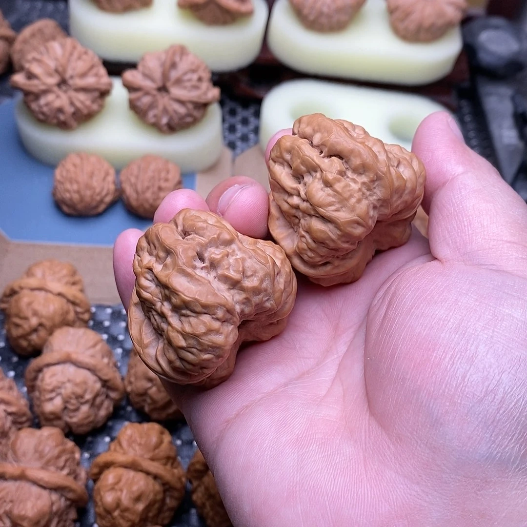 文玩核桃吊坠旗**胜蛤蟆头