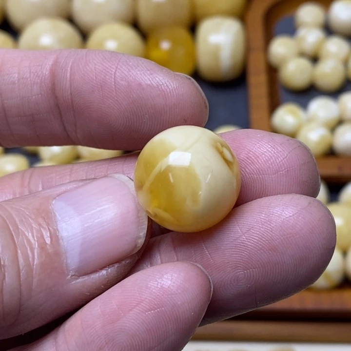 蜜蜡琥珀画未镶嵌一**回