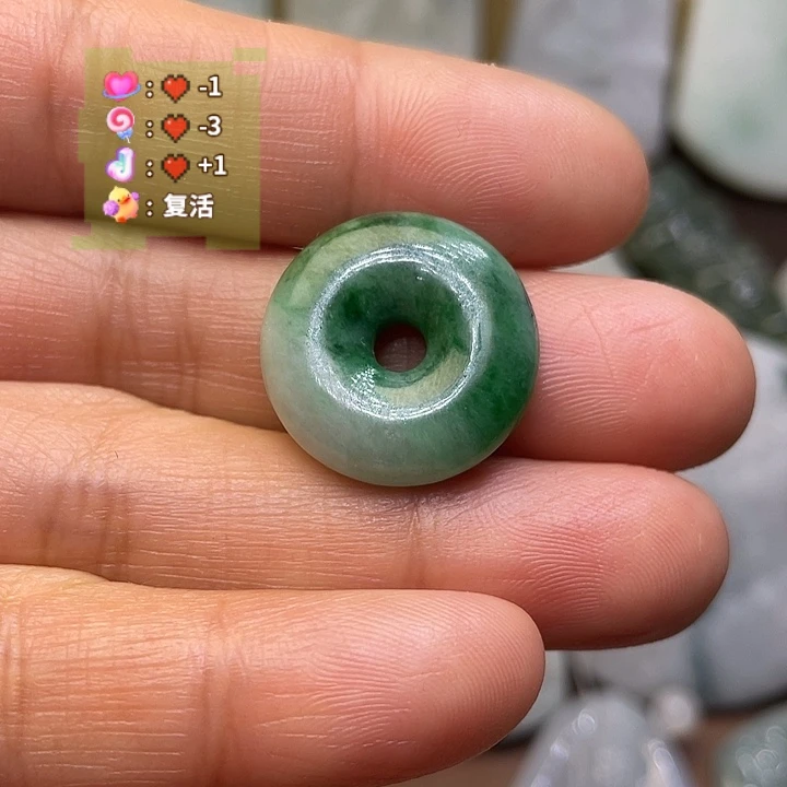 定制翡翠未镶嵌翡翠吊坠