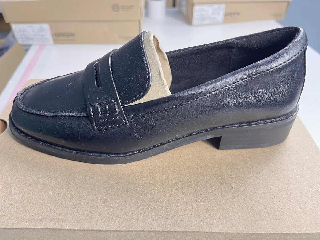 C家 女士黑色真皮商务英伦风乐福鞋-默认微瑕介意勿拍