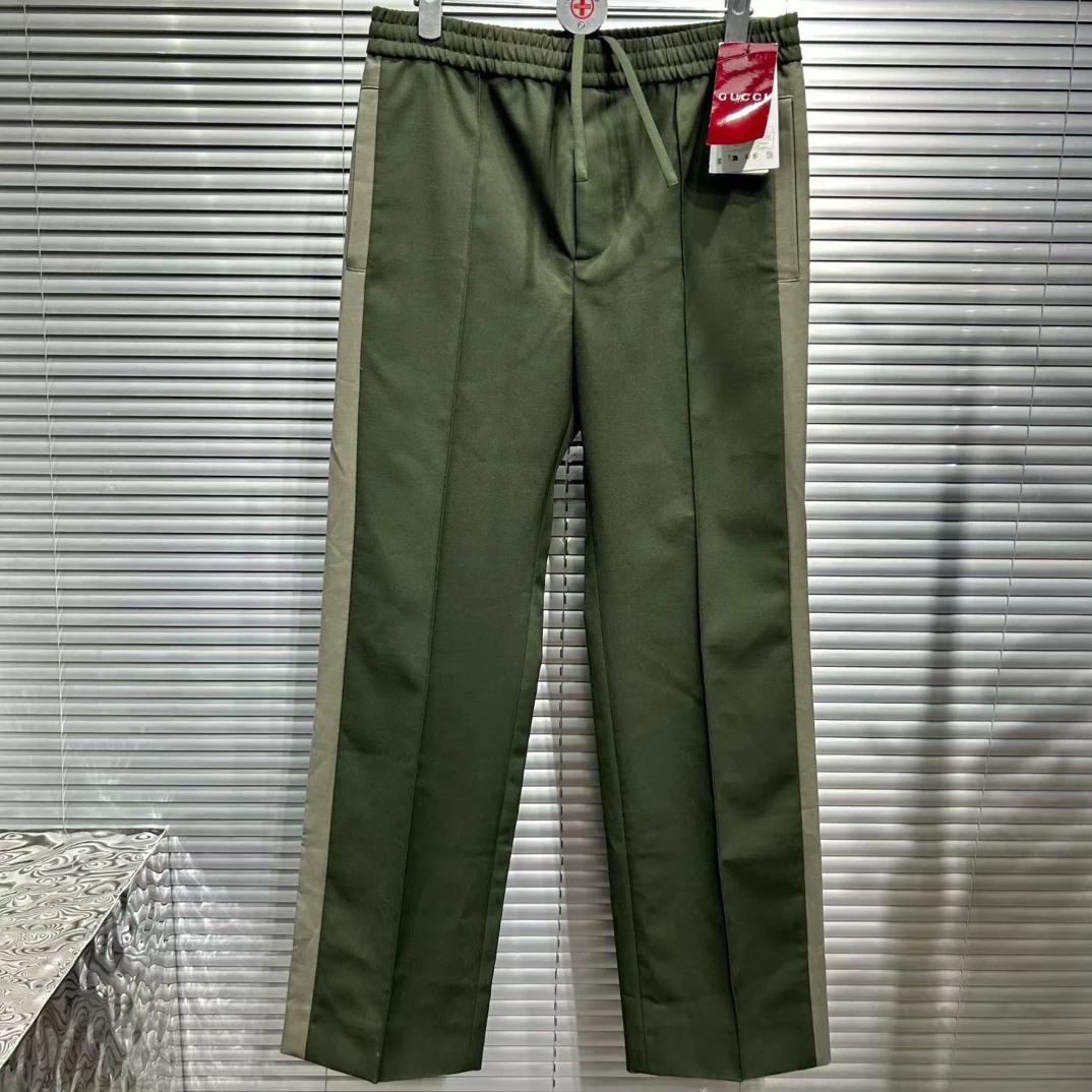 未使用 GUCCI/古驰 25fw侧边条纹拼接橄榄绿休闲长裤/46码