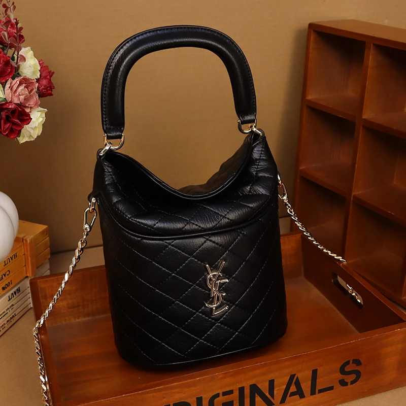 小香风时尚百搭女士水桶包小众小包包单肩流浪包韩版菱格肩包斜跨