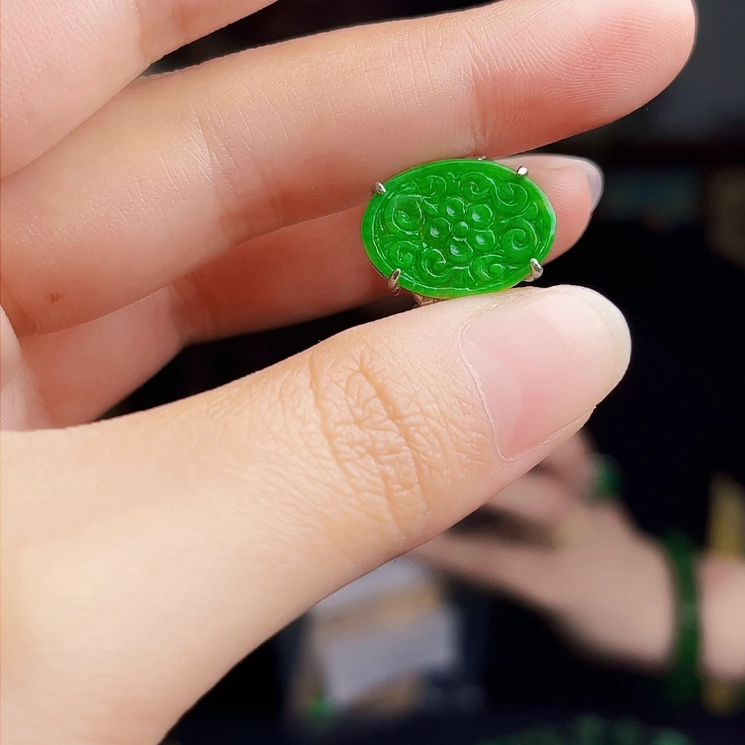 颈饰银S925镶嵌翡翠多样性