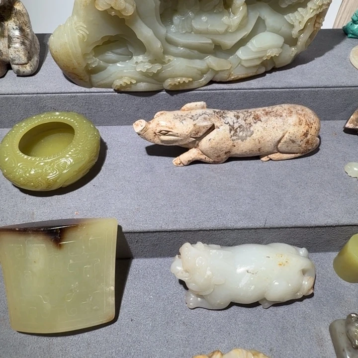 中***堂和田玉未镶嵌摆件