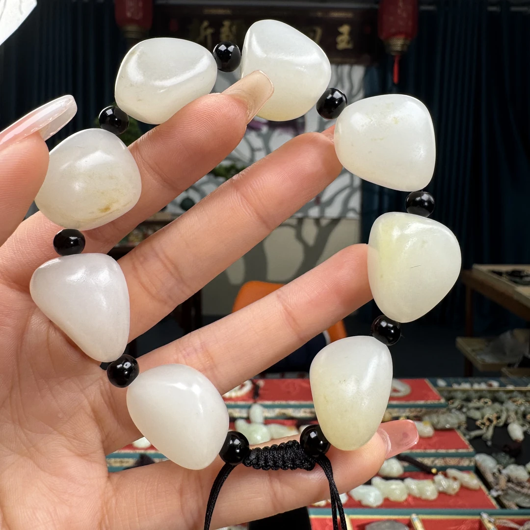 和田玉高货白玉手串随型珠（尺寸20）