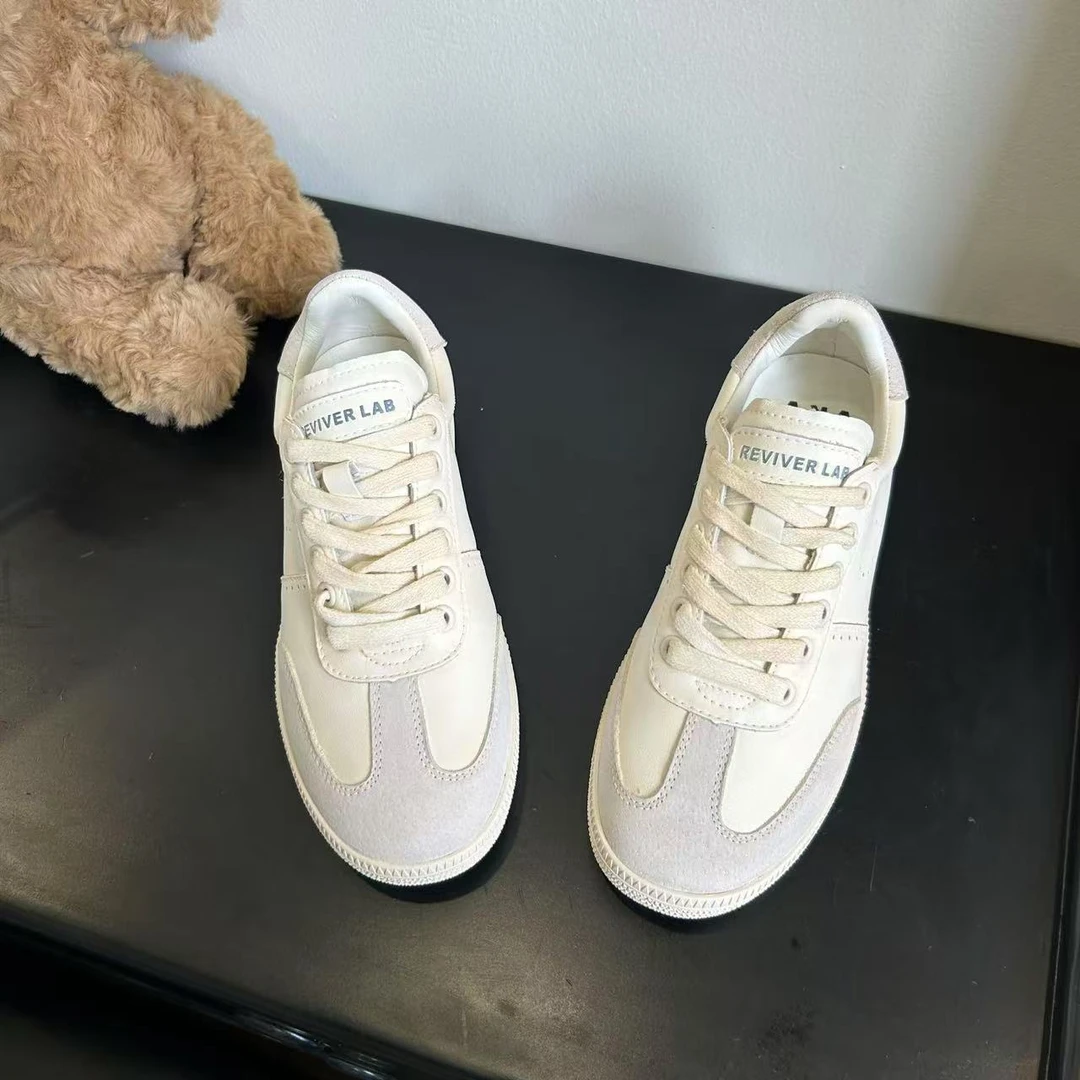 春夏季简约百搭轻便透气女士平底休闲鞋小白鞋H4984