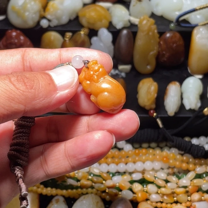 和田玉未镶嵌珠宝奇石顺**2