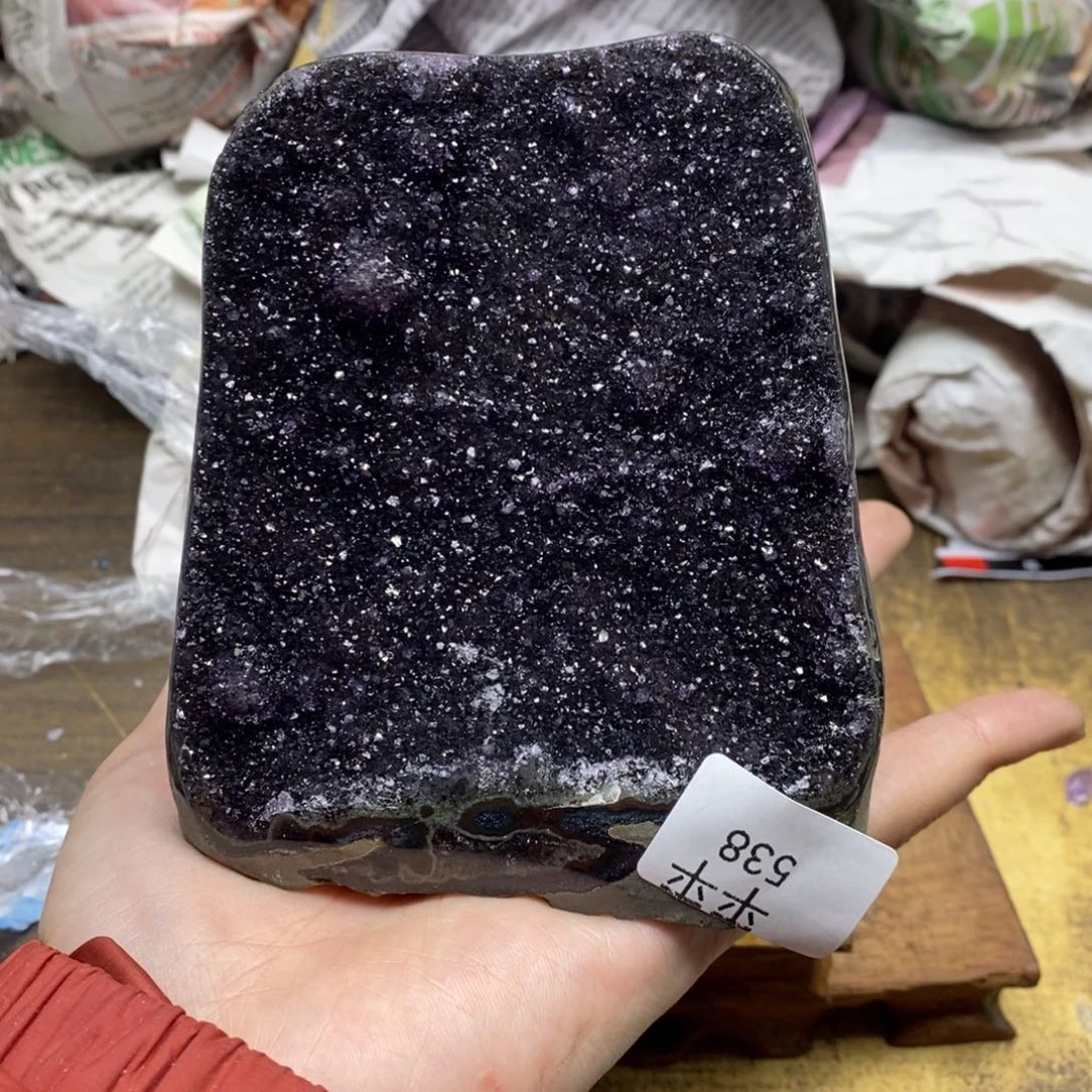 紫晶乌拉圭未镶嵌