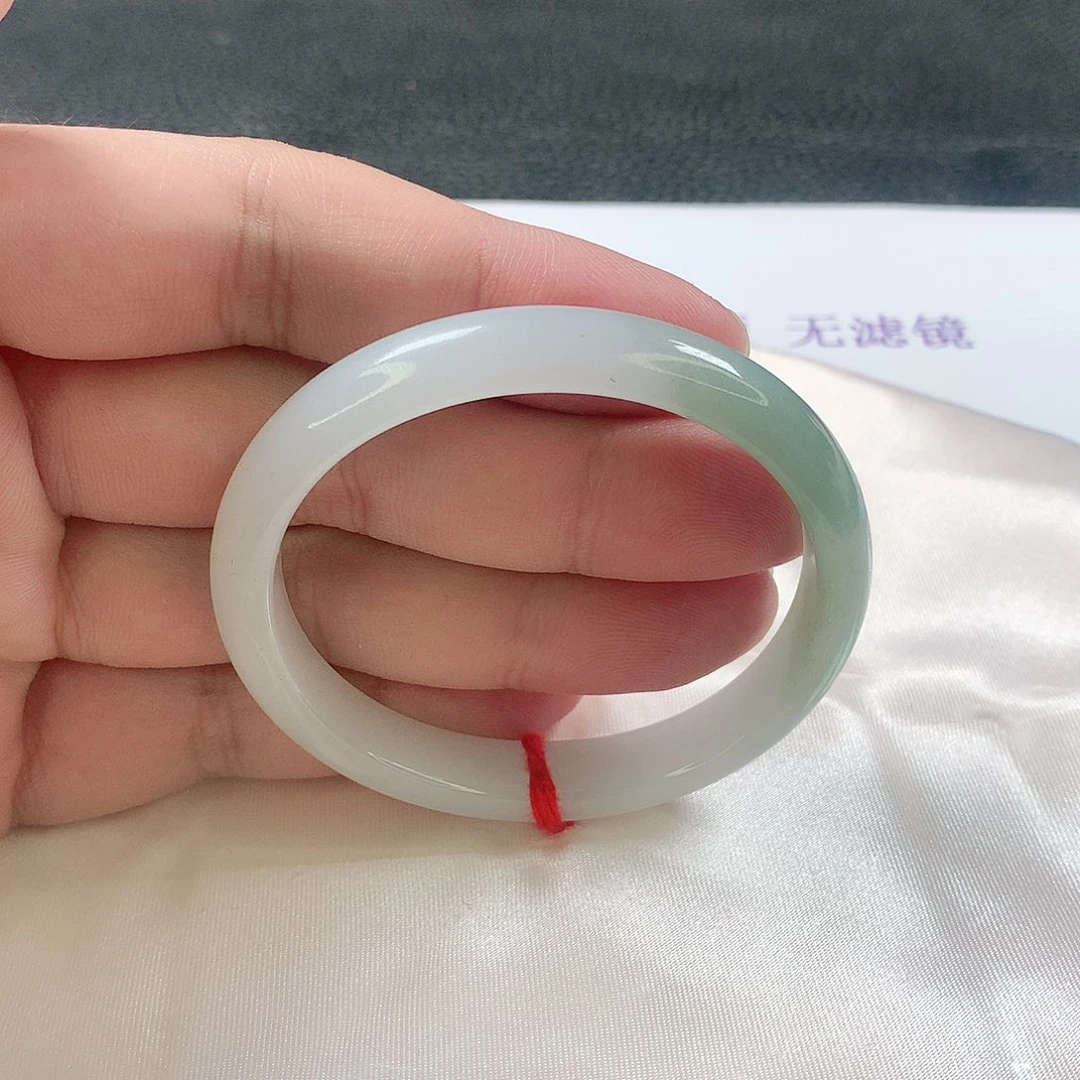 未镶嵌手镯（贵妃镯）翡翠302号