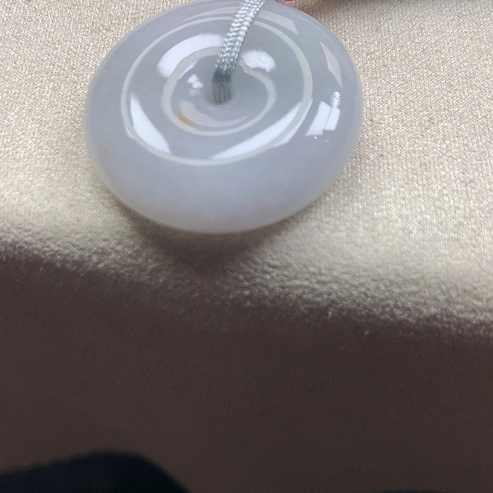 翡翠颈饰未镶嵌吊坠