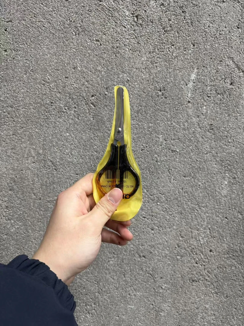手工安全剪纸剪线头剪刀（款式不挑）-1