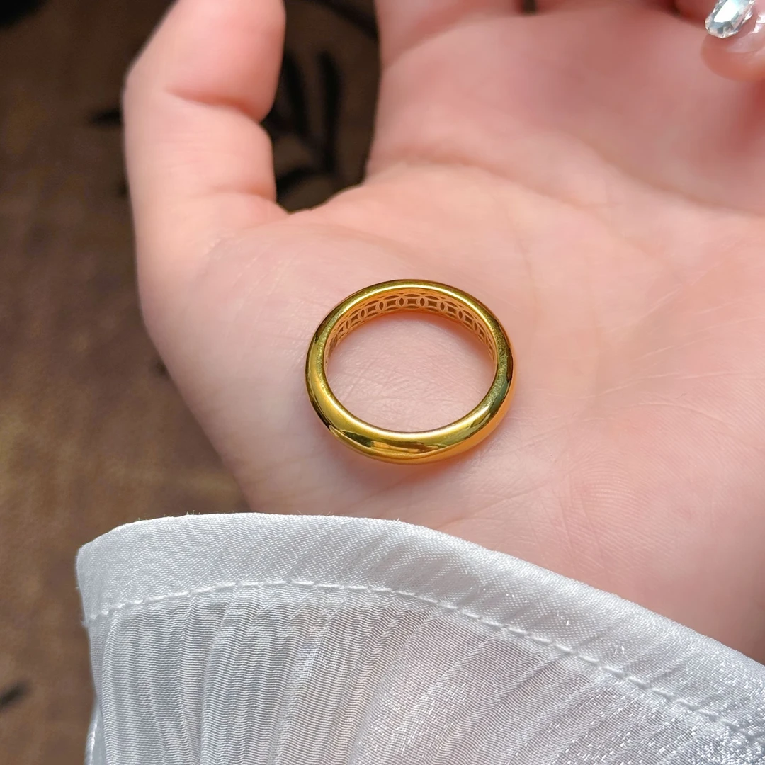 【小鹏黄金】足金999财不外漏亮面泥鳅背钱币5G工艺戒指