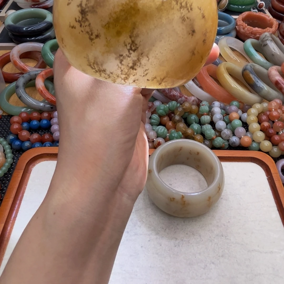 石英岩玉未镶嵌圈口60