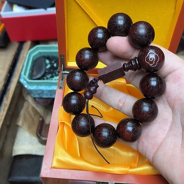 大叶紫檀（黑酸枝木类）