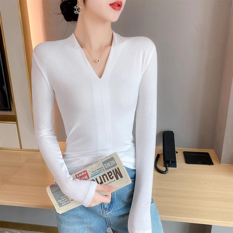 2025春季新款深V领气质长袖T恤女洋气修身显瘦上衣内搭百搭打底衫