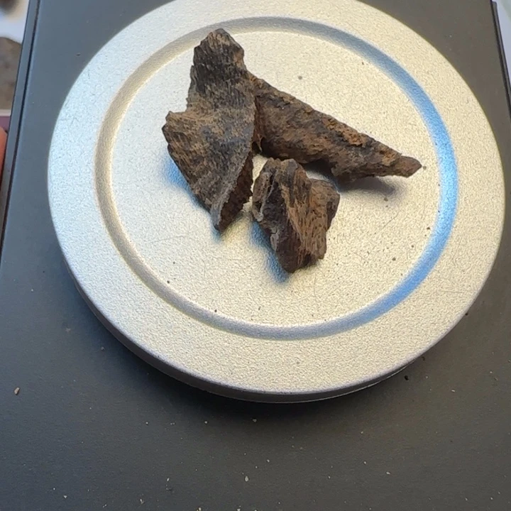 摆件沉香海南精品包头1克