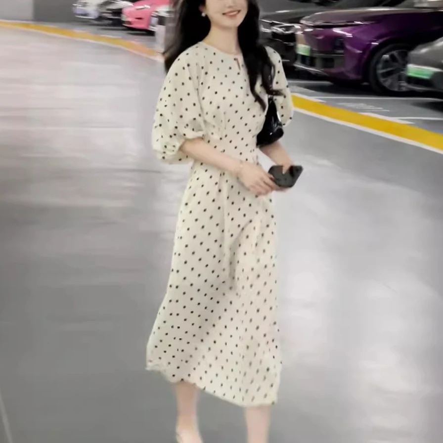 法式复古白色波点收腰连衣裙高端精致气质a字长裙海边度假沙滩裙