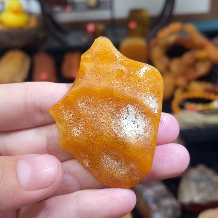 琥珀未镶嵌珠宝奇石